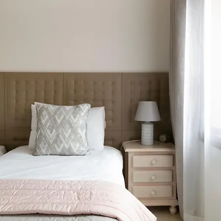 San Pedro Prime Location Ground Floor On Your Doorstep شقة *