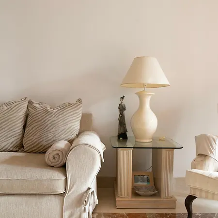 San Pedro Prime Location Ground Floor On Your Doorstep