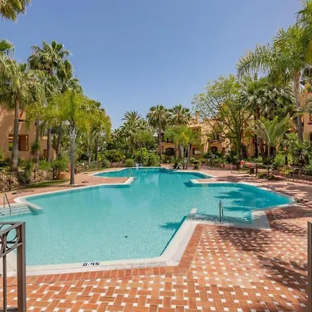 Escape San Pedro De Alcantara, *